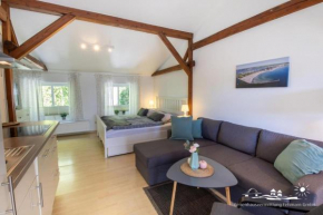 40 Weiße Villa am Schwanenteich OG links in Burg Auf Fehmarn